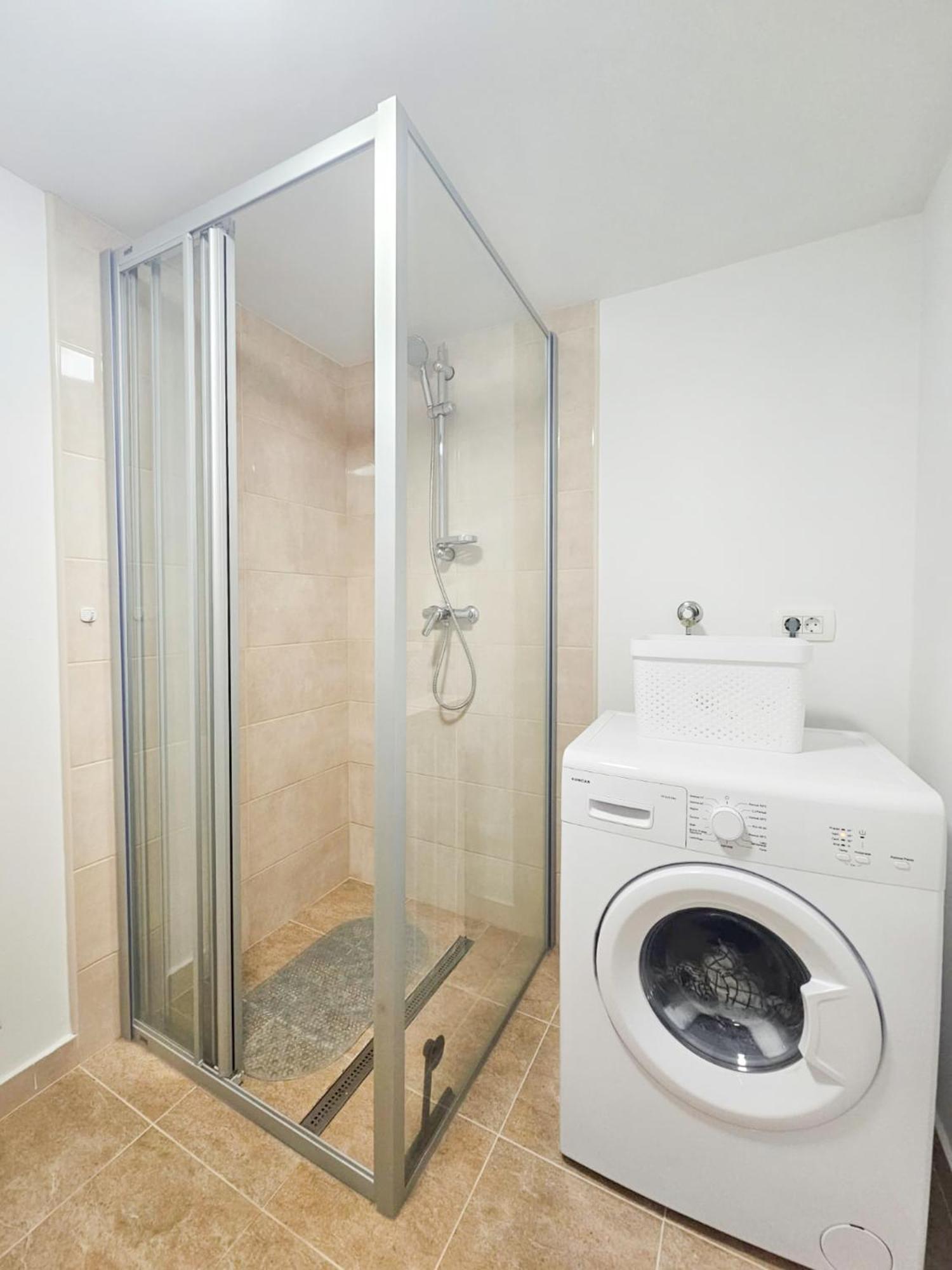 Central Park Apartments โคปริฟนิซา ภายนอก รูปภาพ